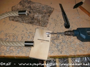 Stockschraube und Haken eindrehen