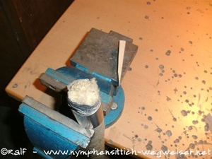 Seil in die Edelstahhülsen einfädeln