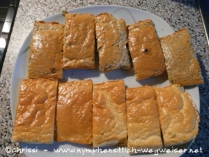 Nymphenbisquit - oben: mit Honig und Kräutermix - unten: wie Rezept