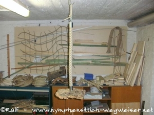 fertige Korkschaukel mit Seil